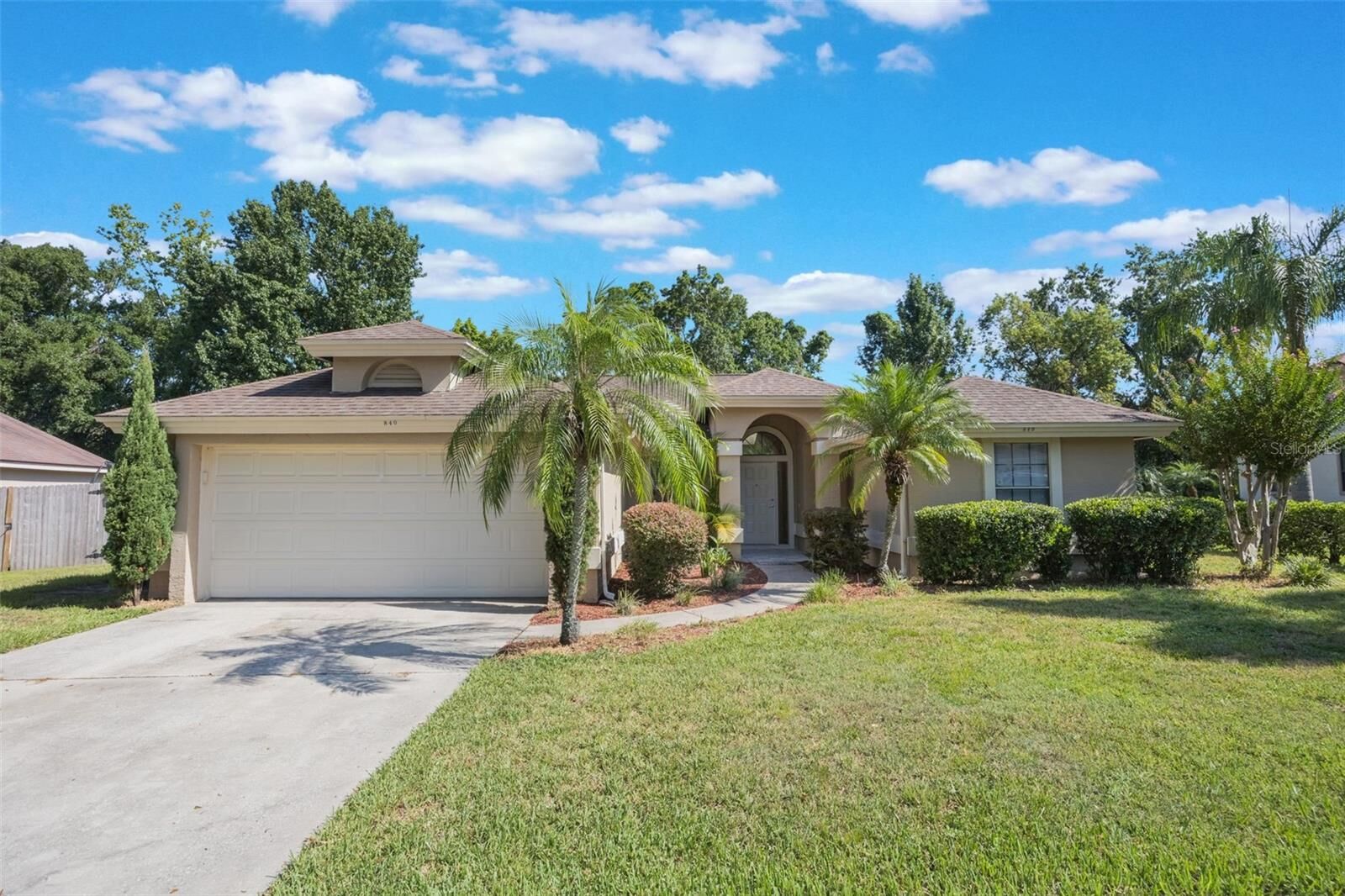 Property Photo:  840 Lake Jackson Circle  FL 32703 