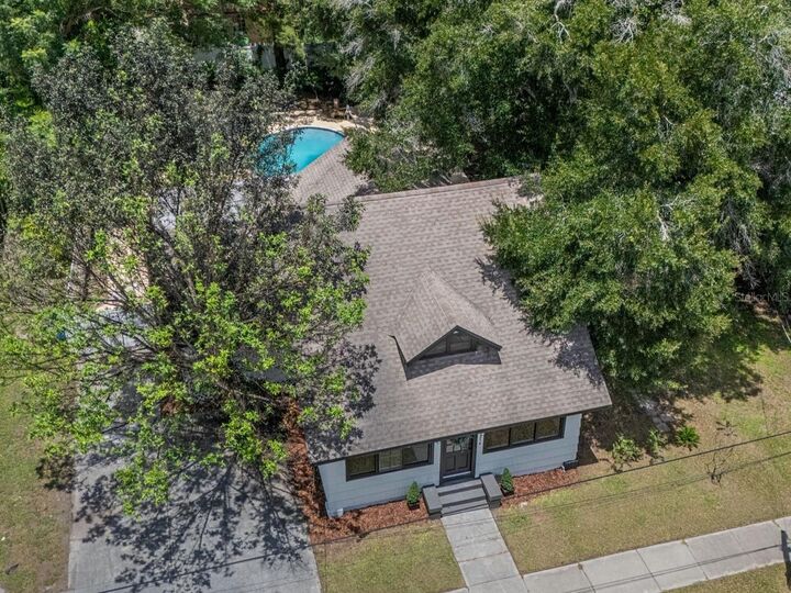 Property Photo: 214 E 18th Street FL 32771