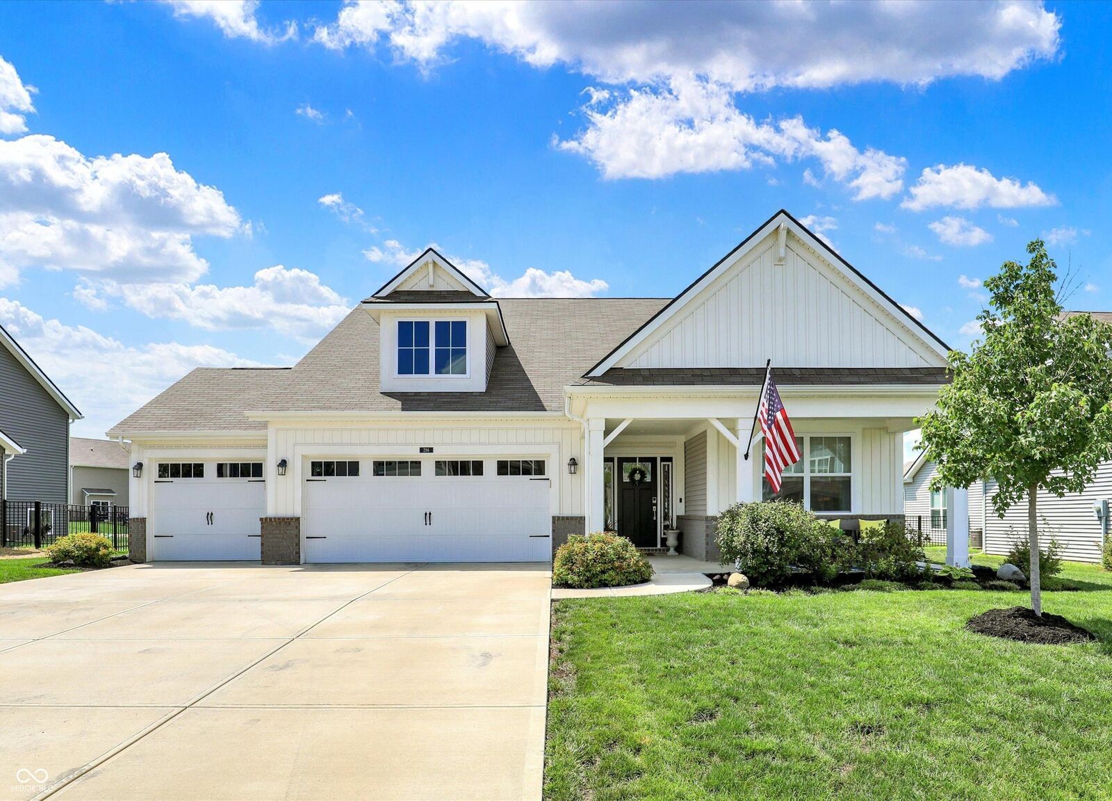 Property Photo:  286 Verdant Drive  IN 46034 