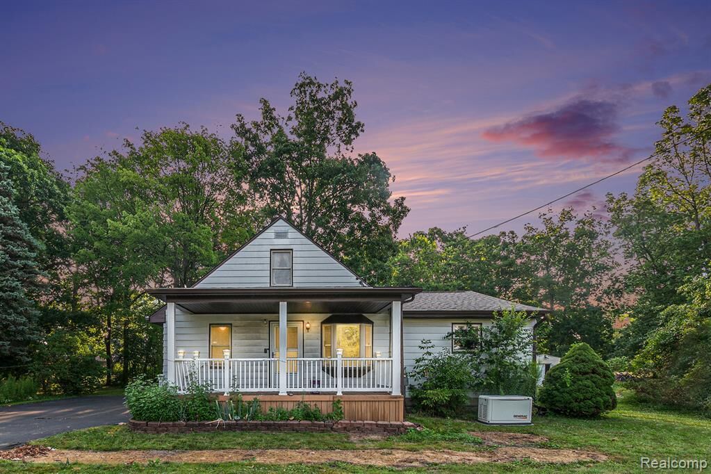 Property Photo:  3014 N Center Road  MI 48506 