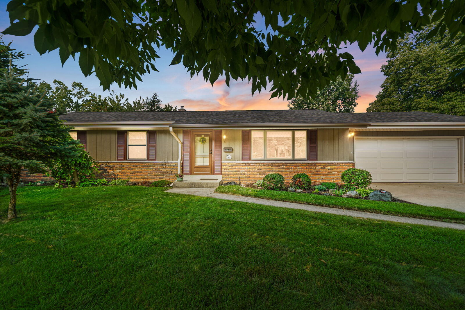 Property Photo: W60n931 Sheboygan Rd WI 53012