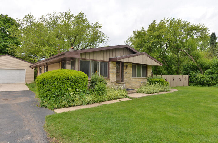 Property Photo: 38 S Emmertsen Rd WI 53406