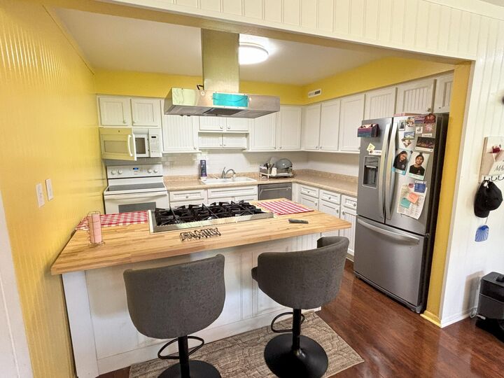 Property Photo: 20245 Independence Dr B 53045