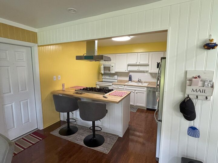 Property Photo:  20245 Independence Dr B   53045 