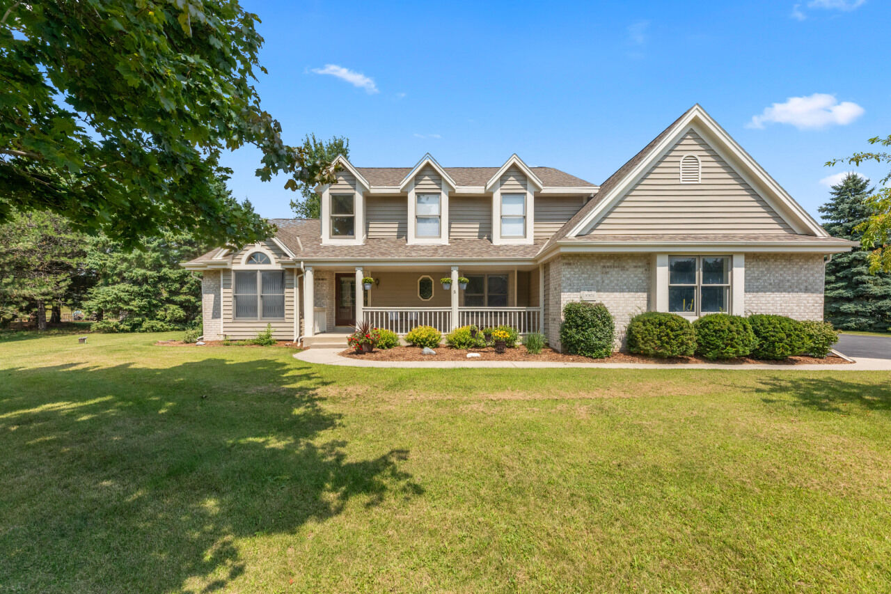 Property Photo: N18w29054 Golf Rdg WI 53072