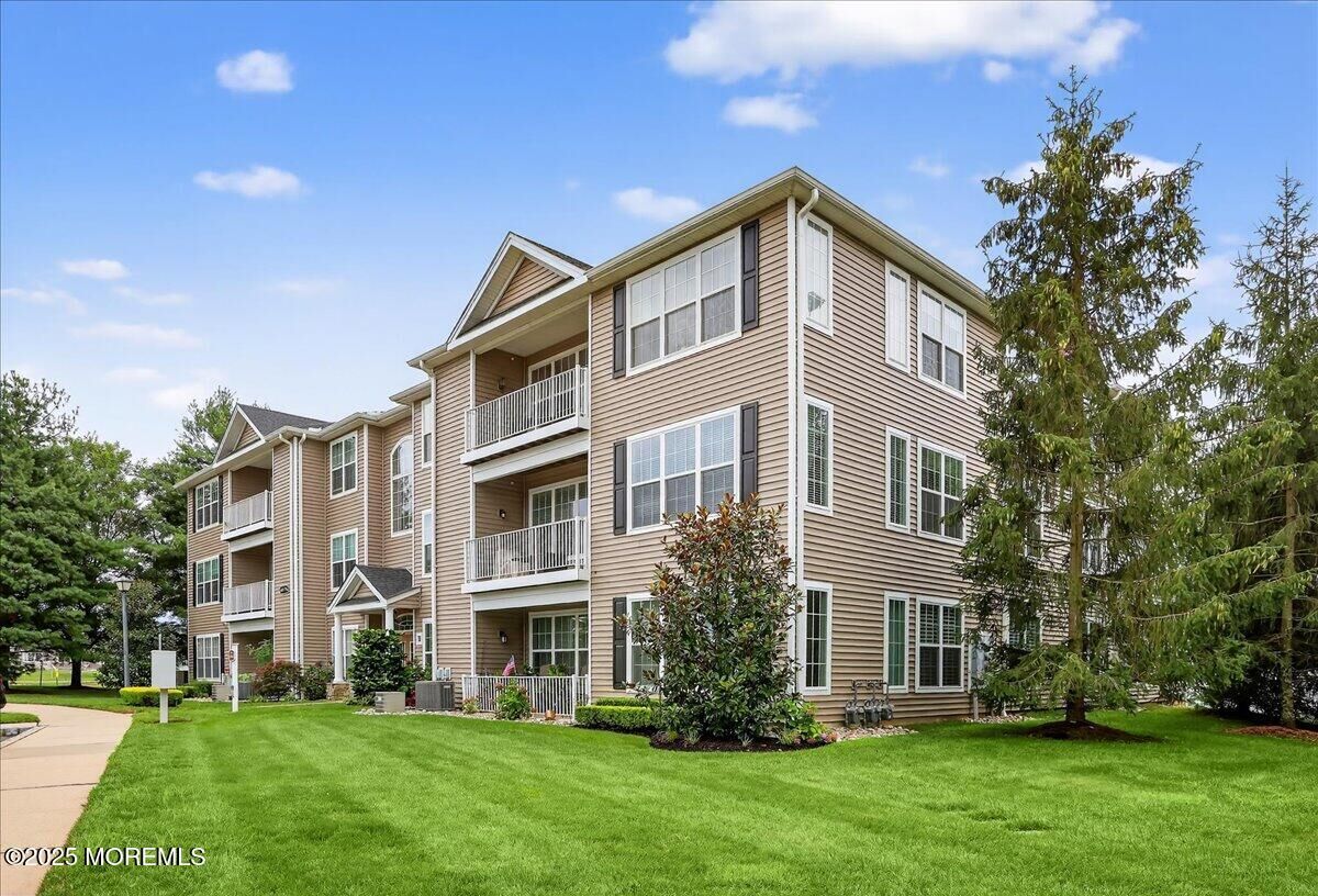 Property Photo:  702 Saint Andrews Place  NJ 07726 