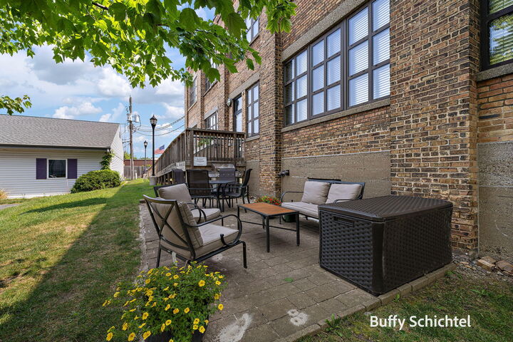 Property Photo: 633 Elliott Avenue MI 49417