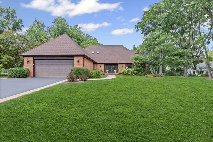 Property Photo: 290 Cold Spring Road IL 60010