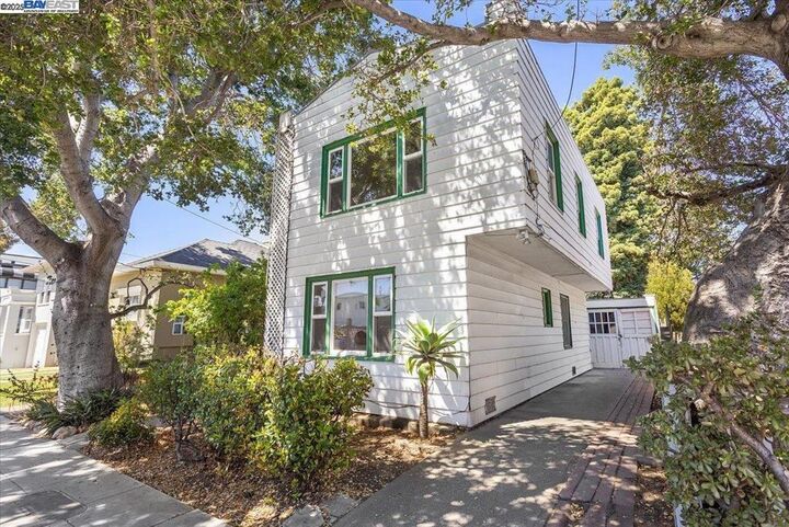 Property Photo:  2255 Lincoln Ave.  CA 94501 
