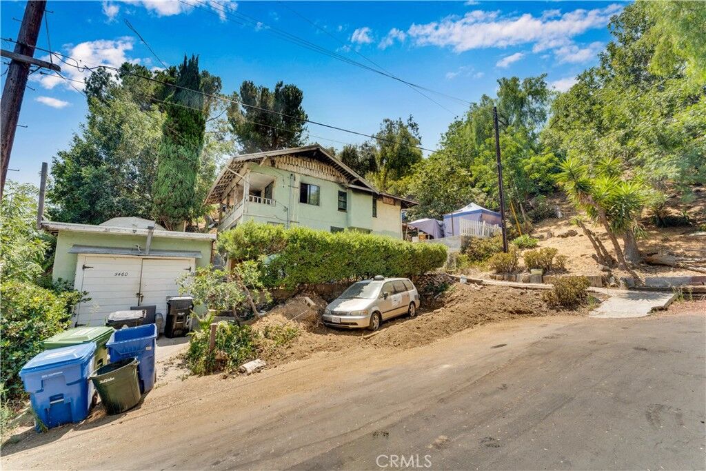 Property Photo:  5460 Nordyke Street  CA 90042