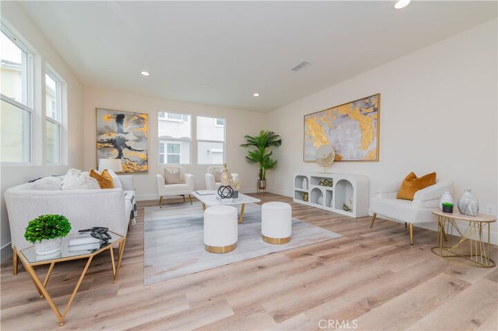 Property Photo: 11237 Gladhill Road 5 CA 90604