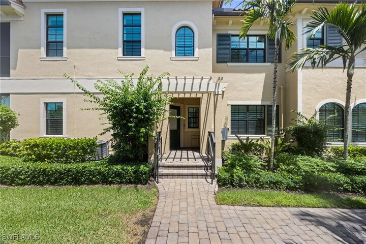 Property Photo: 2431 Breakwater Way 101 FL 34112