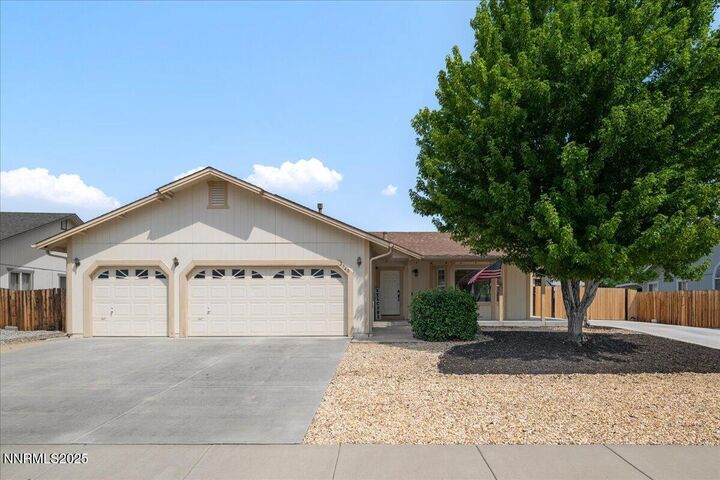 Property Photo:  2340 Rockin Robin Drive  NV 89441 