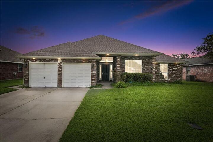 Property Photo: 76 Moss Drive LA 70068