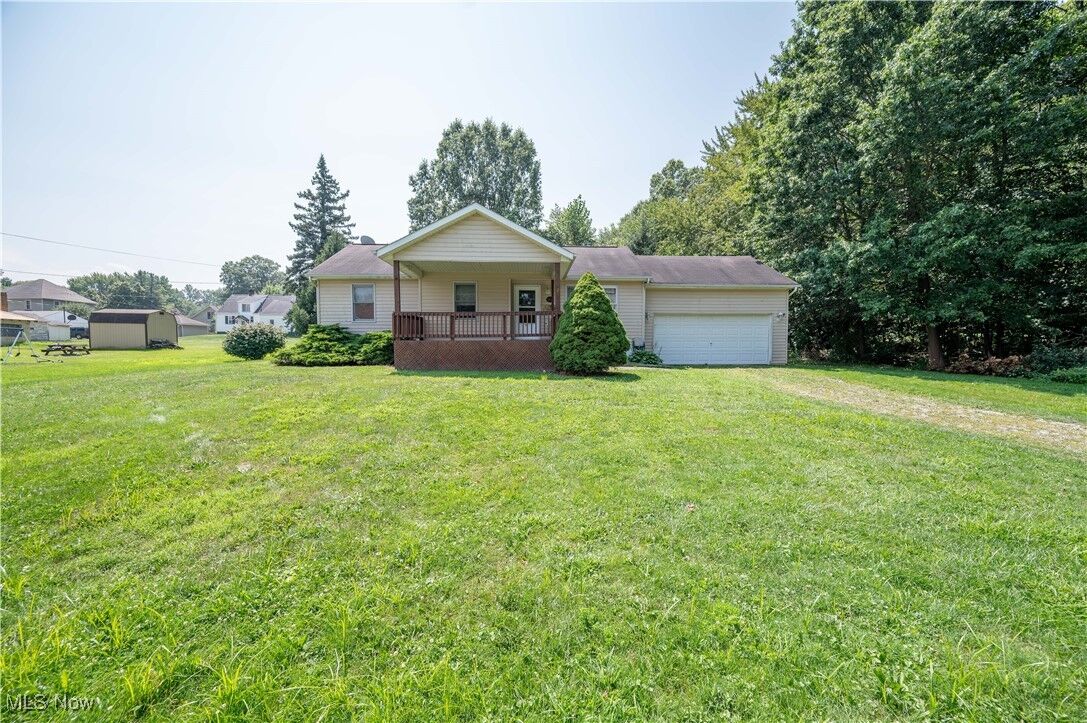 Property Photo:  125 W Texas Avenue  OH 44672 