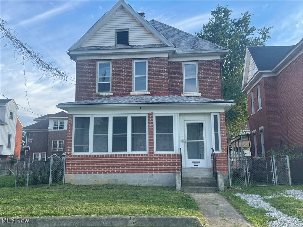 Property Photo: 818 17th Street WV 26101