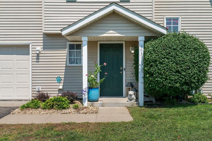 Property Photo:  2031 Brittany Court  MN 55379 