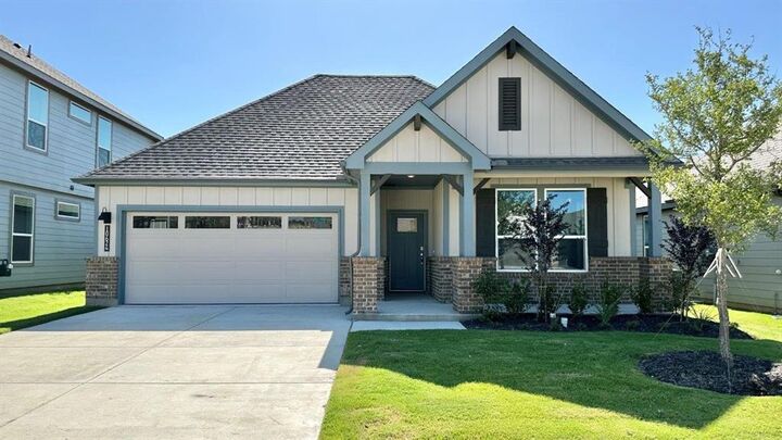 Property Photo:  10624 Zircon Lane  TX 76036 