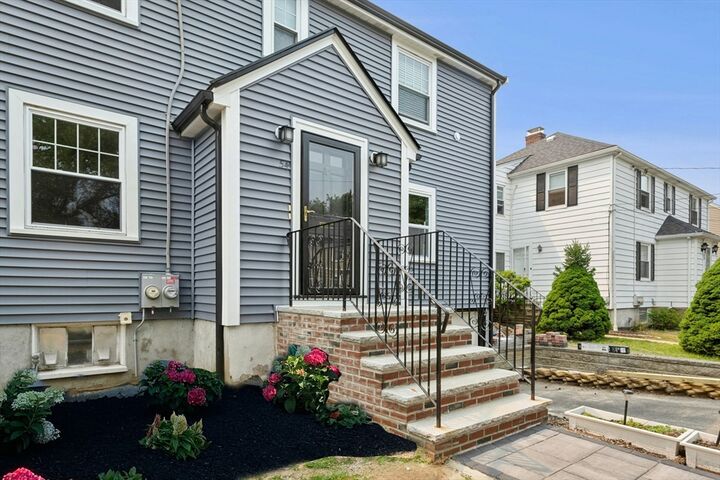Property Photo:  54-54A Mary St 1  MA 02474 