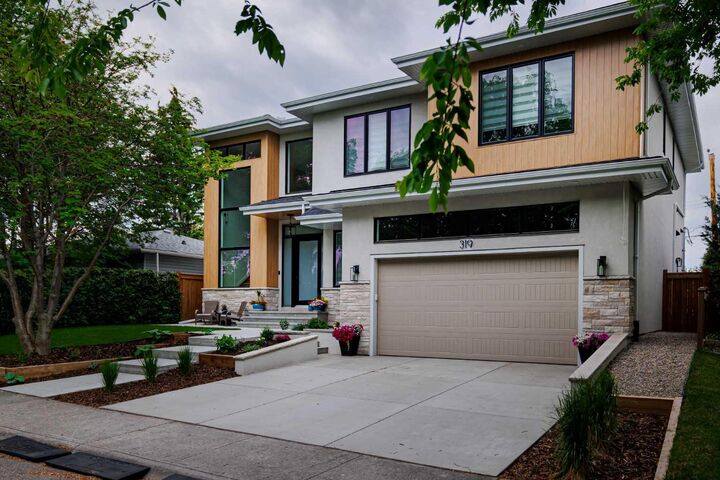 Property Photo:  319 42 Street SW  AB T3C 1Y4 
