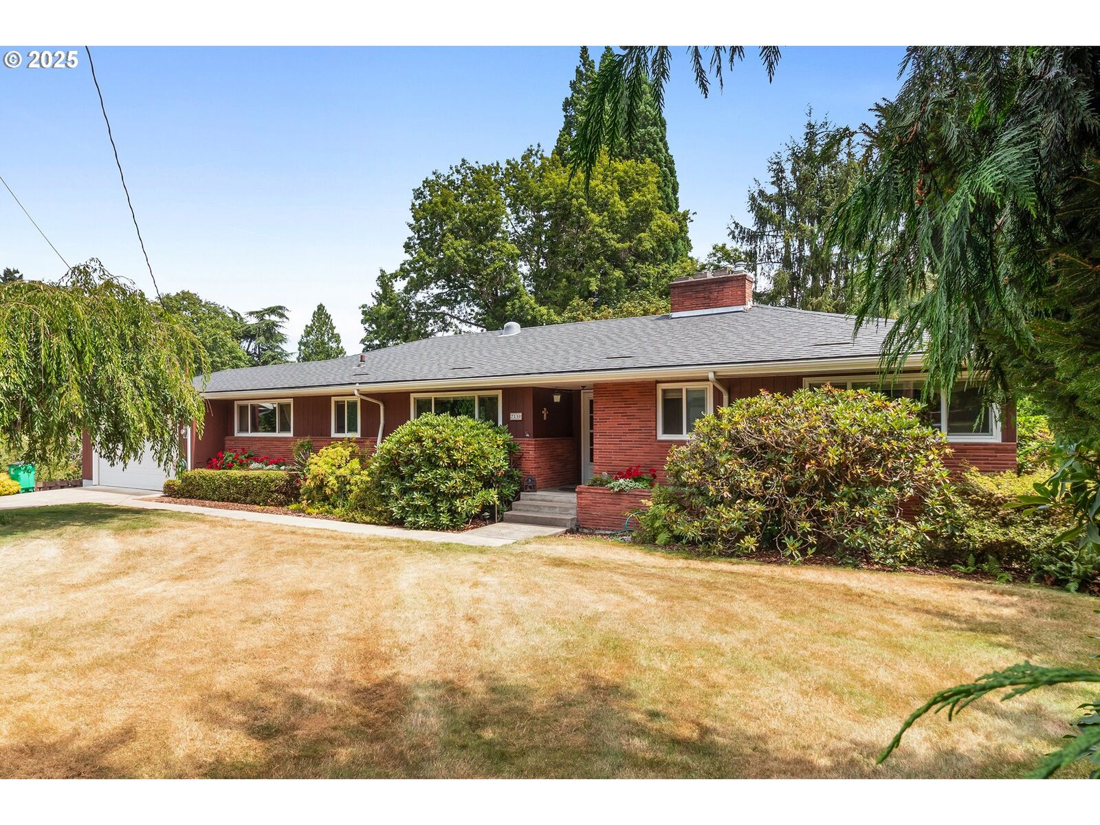 Property Photo:  7130 SE 127th Ave  OR 97236 