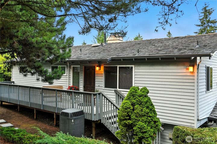 Property Photo:  5418 NE 200th Place  WA 98155 