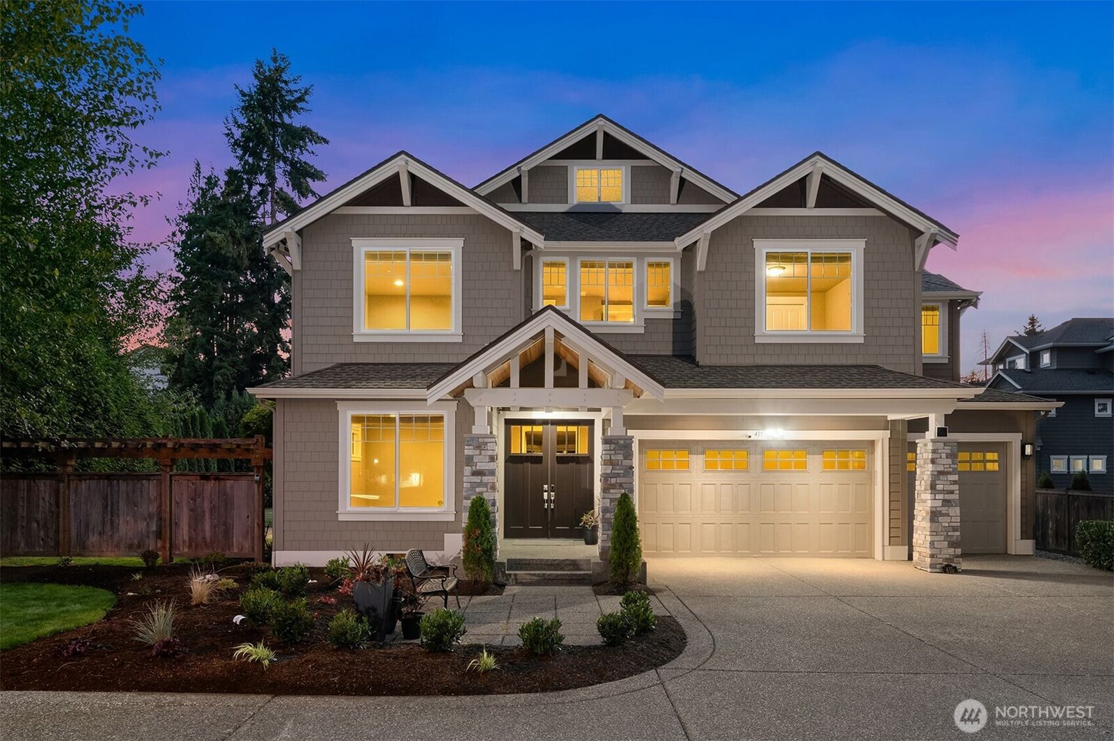 Property Photo:  415  140th Avenue SE  WA 98005 