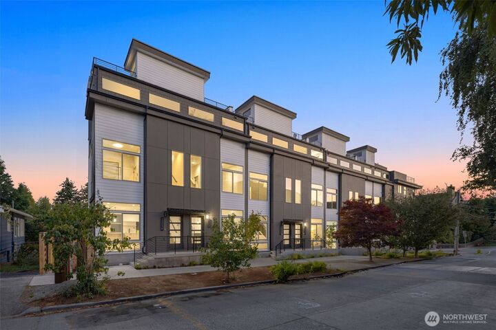 Property Photo:  4410  Midvale Avenue N  WA 98103 