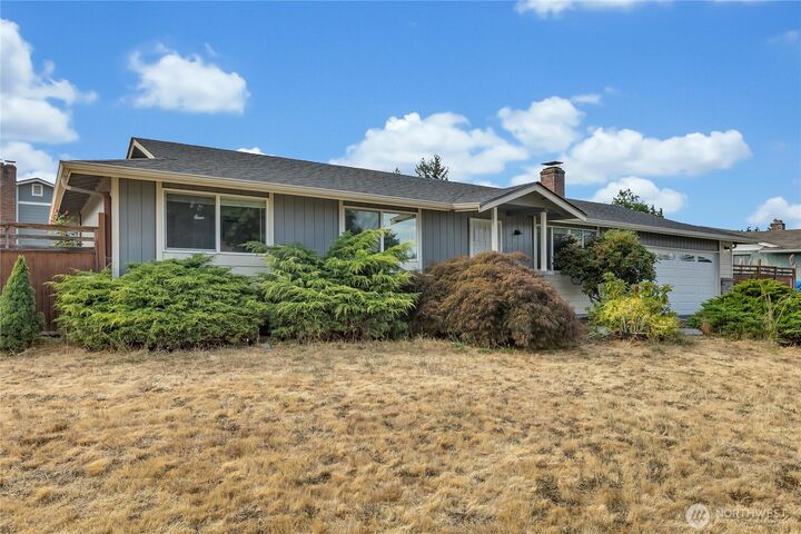 Property Photo: 22210 47th Avenue E WA 98387