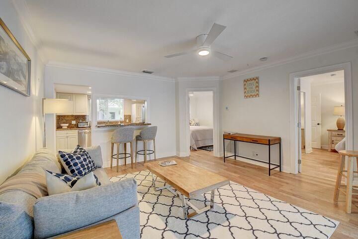 Property Photo: 49 SE 7th Avenue 4 FL 33445