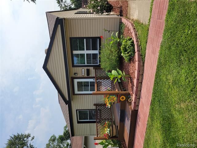 Property Photo: 5869 Hipp Street MI 48180
