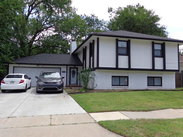 Property Photo: 2508 S Dalton KS 67210