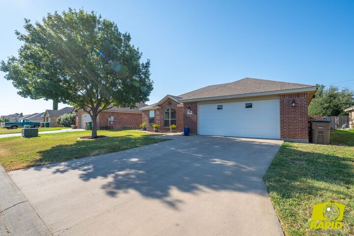 Property Photo: 1709 Iowa Ave TX 76904