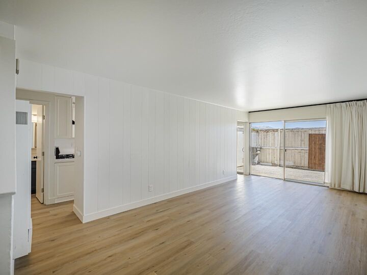 Property Photo: 919 Acosta Plaza 41 CA 93905