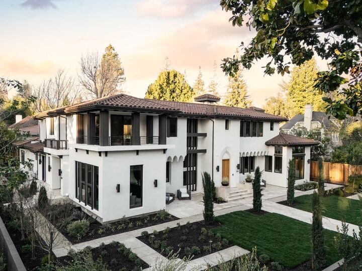 Property Photo: 1307 University Avenue CA 94301