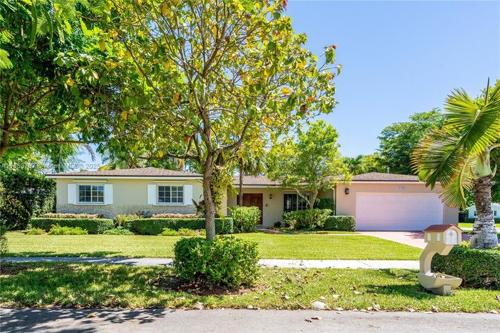 Property Photo:  10480 SW 93rd Ter  FL 33176 