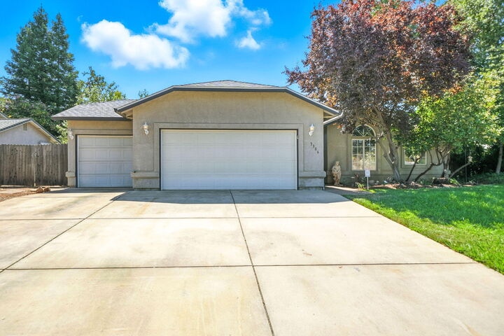 Property Photo: 3306 Lawrence Road CA 96002