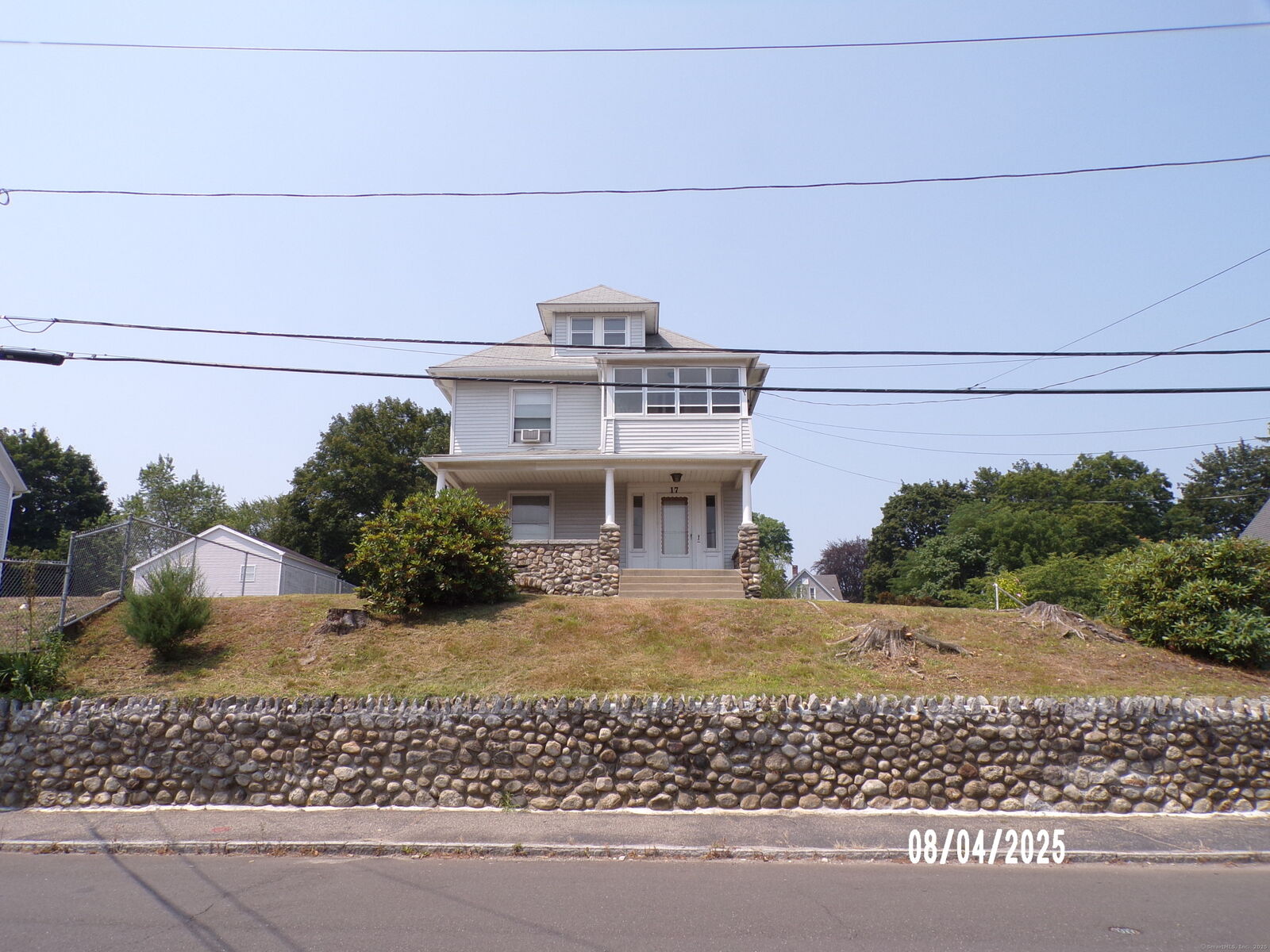 Property Photo:  17 Holbrook Street  CT 06401 