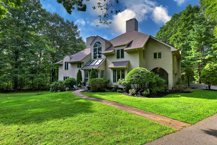 Property Photo:  521 Overlook Road  CT 06033 
