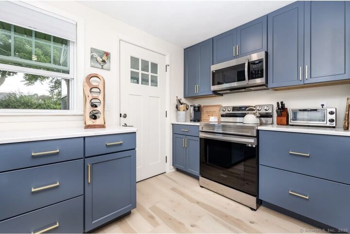 Property Photo: 30 Mohican Road CT 06475