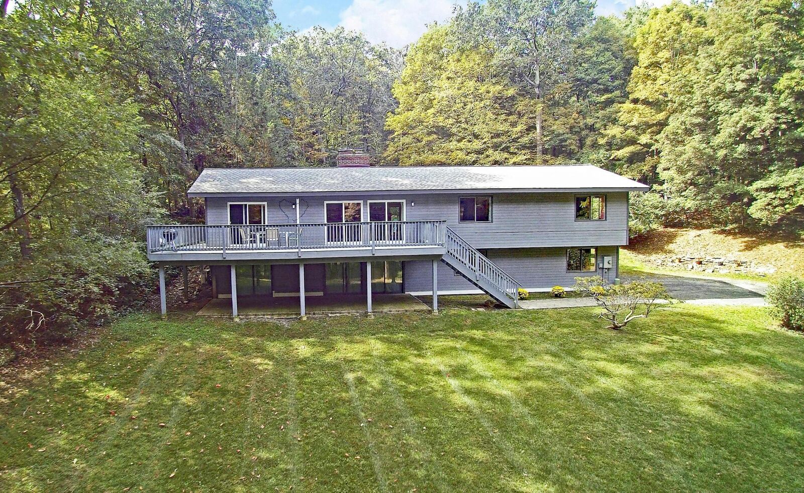 Property Photo:  45 Wayside Lane  CT 06896 