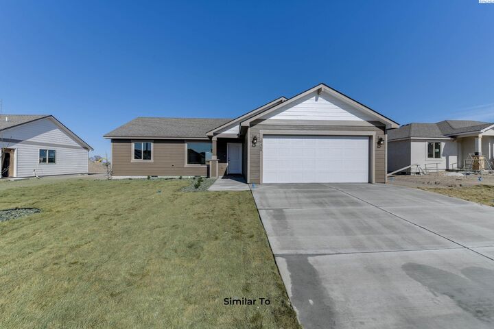 602 Vineyard St  Grandview WA 98930 photo