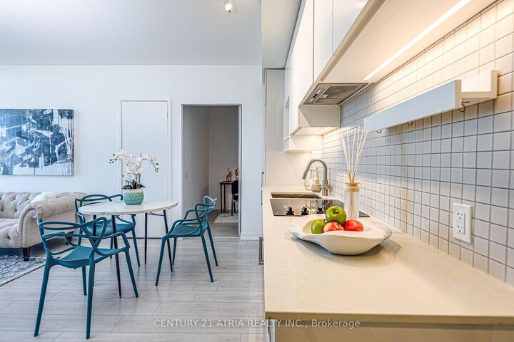 Property Photo: 898 Portage Parkway 5312 ON L4K 0J6