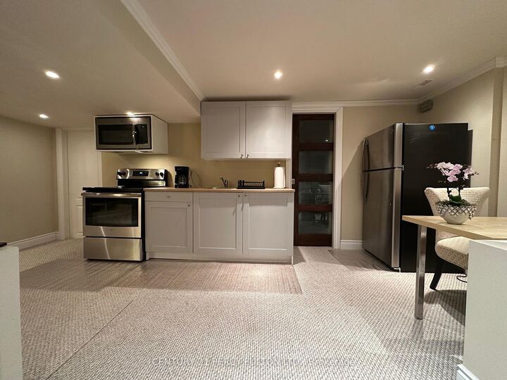 Property Photo: 244 Horsham Avenue #Bsmt ON M2N 2A6