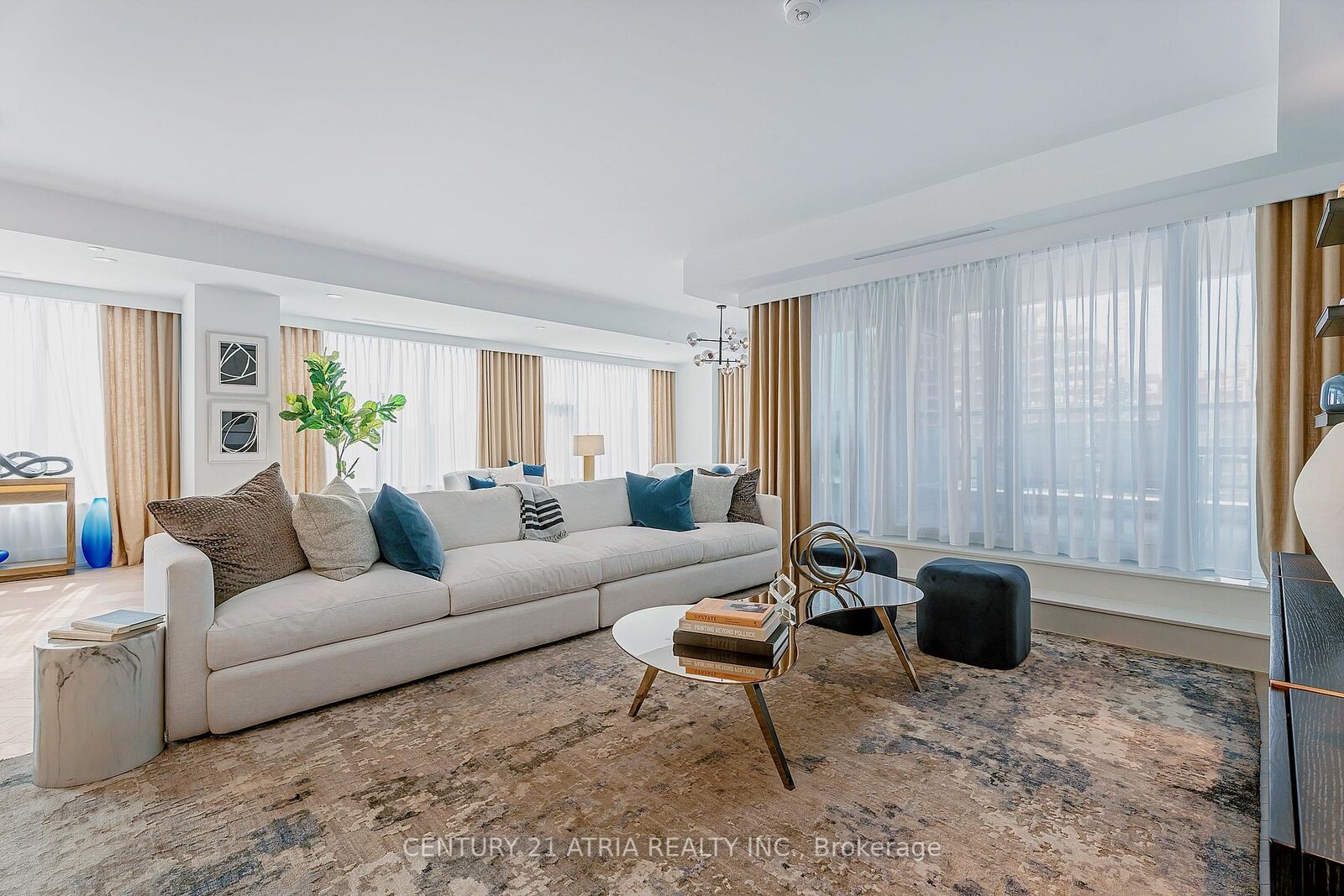 Photo de la propriété:  455 Wellington Street W 810  ON M5J 2R2 