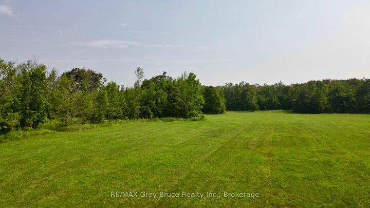 Property Photo:  61 Crawford Drive  ON N0H 2T0 