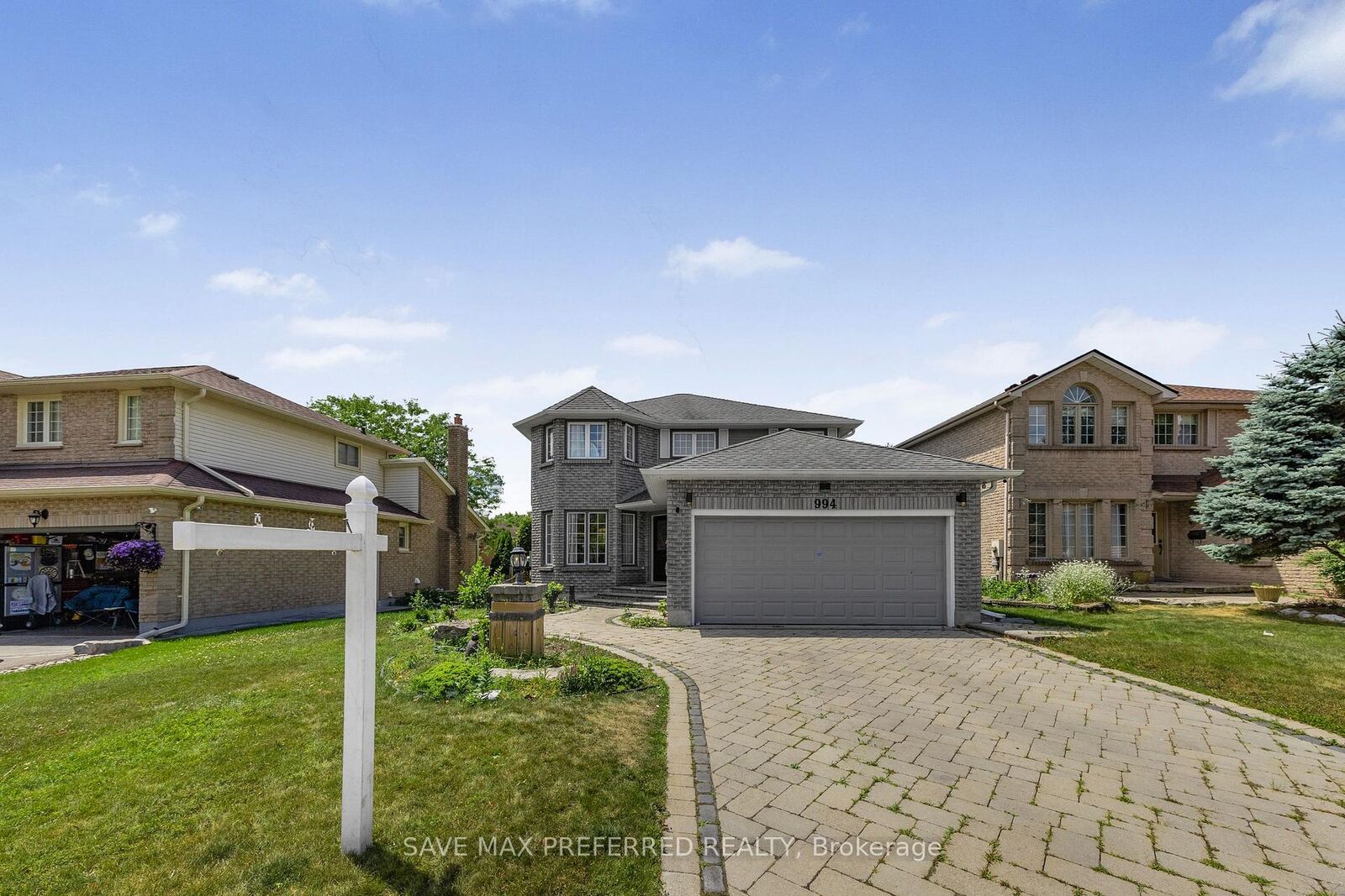 Property Photo:  994 Copperfield Drive  ON L1K 1S4 