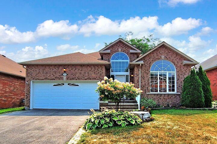 320 Waterbury Crescent  Scugog ON L9L 1T2 photo
