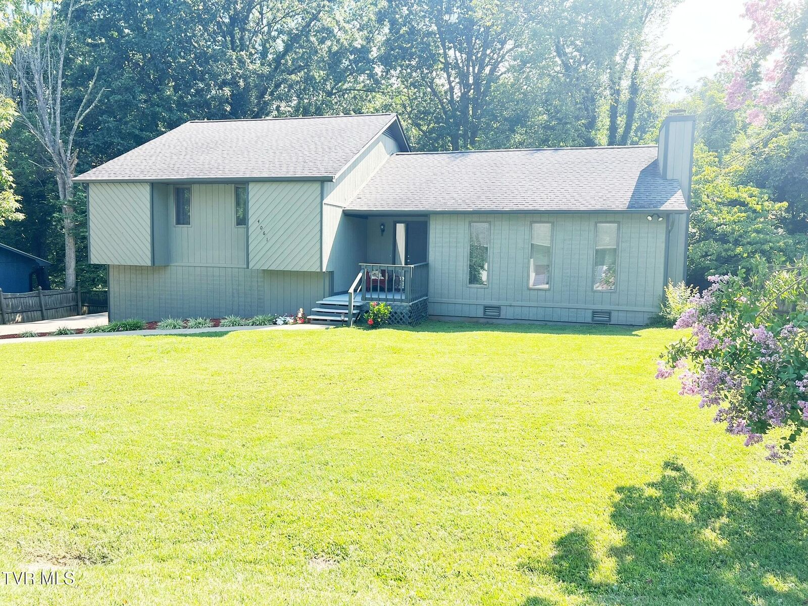 Property Photo: 4061 Black Oak Drive TN 37660