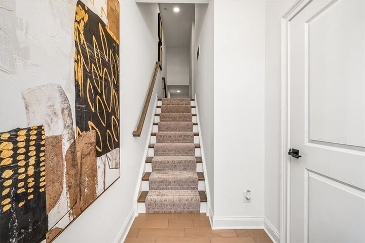 Property Photo: 423 Magnolia Dr PA 15367
